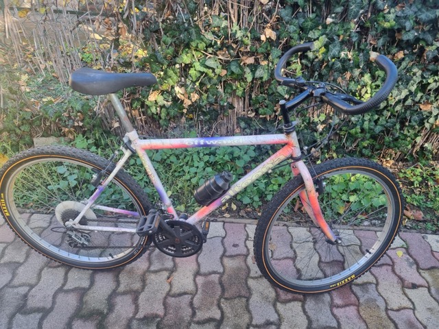 Használt Altona offward szines férfi 26-osMTB  kerékpár