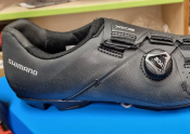 Shimano cipő XC300fekete 42 Shimano cipő XC300fekete 42
